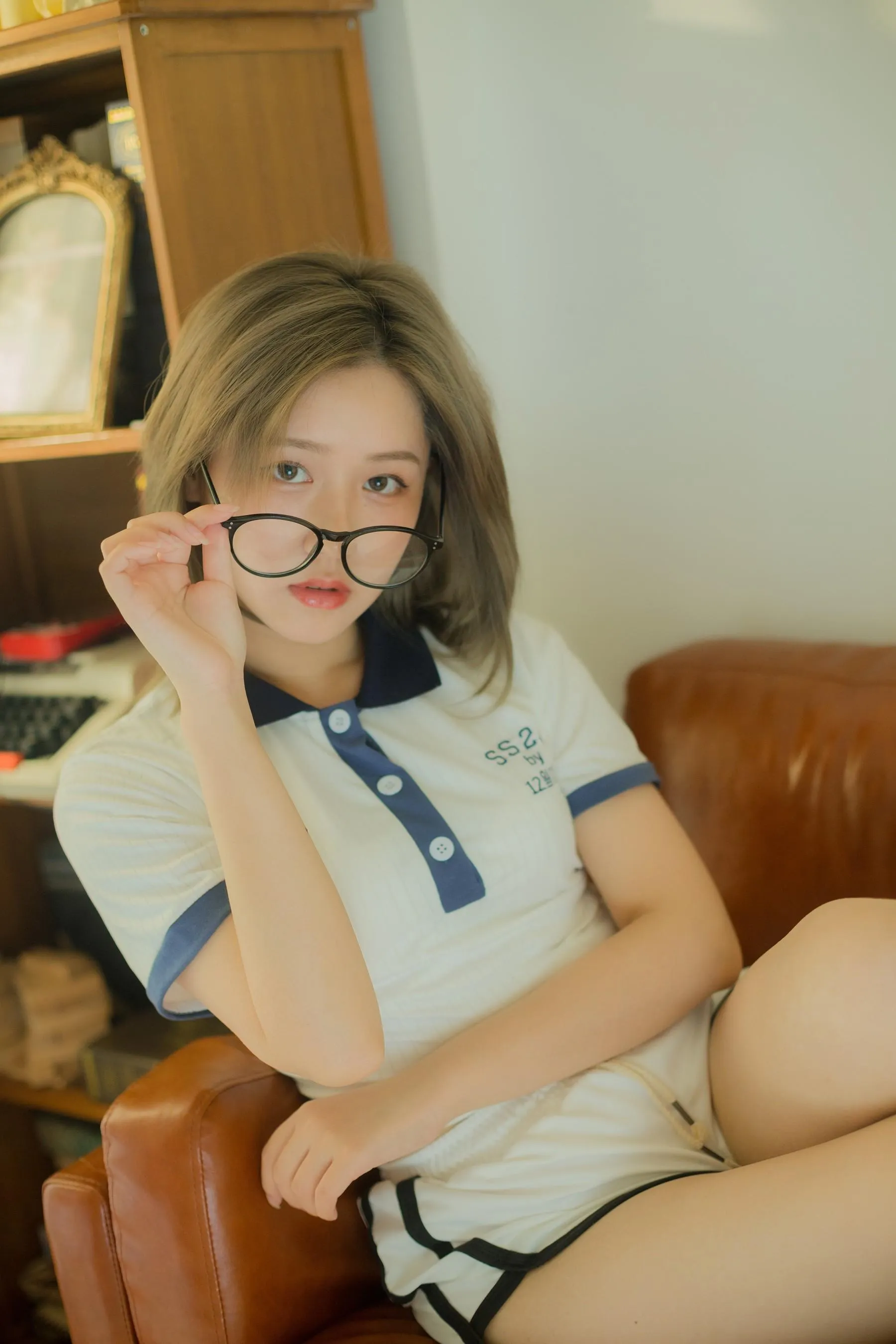 [YITUYU艺图语]2022.09.21 居家物语 _三余_ [29P]插图7